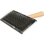 Soft brush, wooden handle/metal bristles, 6 × 13 cm