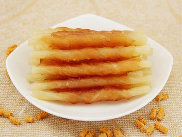 OBC012358-1455716371 Pamlsok Salač Tyčinka rybacia obalená kuracím mäsom 250 g – Obrázok 1